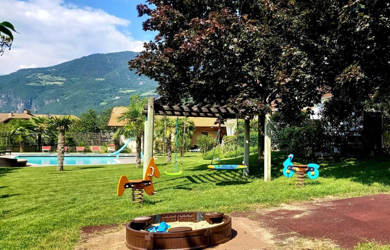 Hotel Garni Gruener Baum Laives Exteriér fotografie