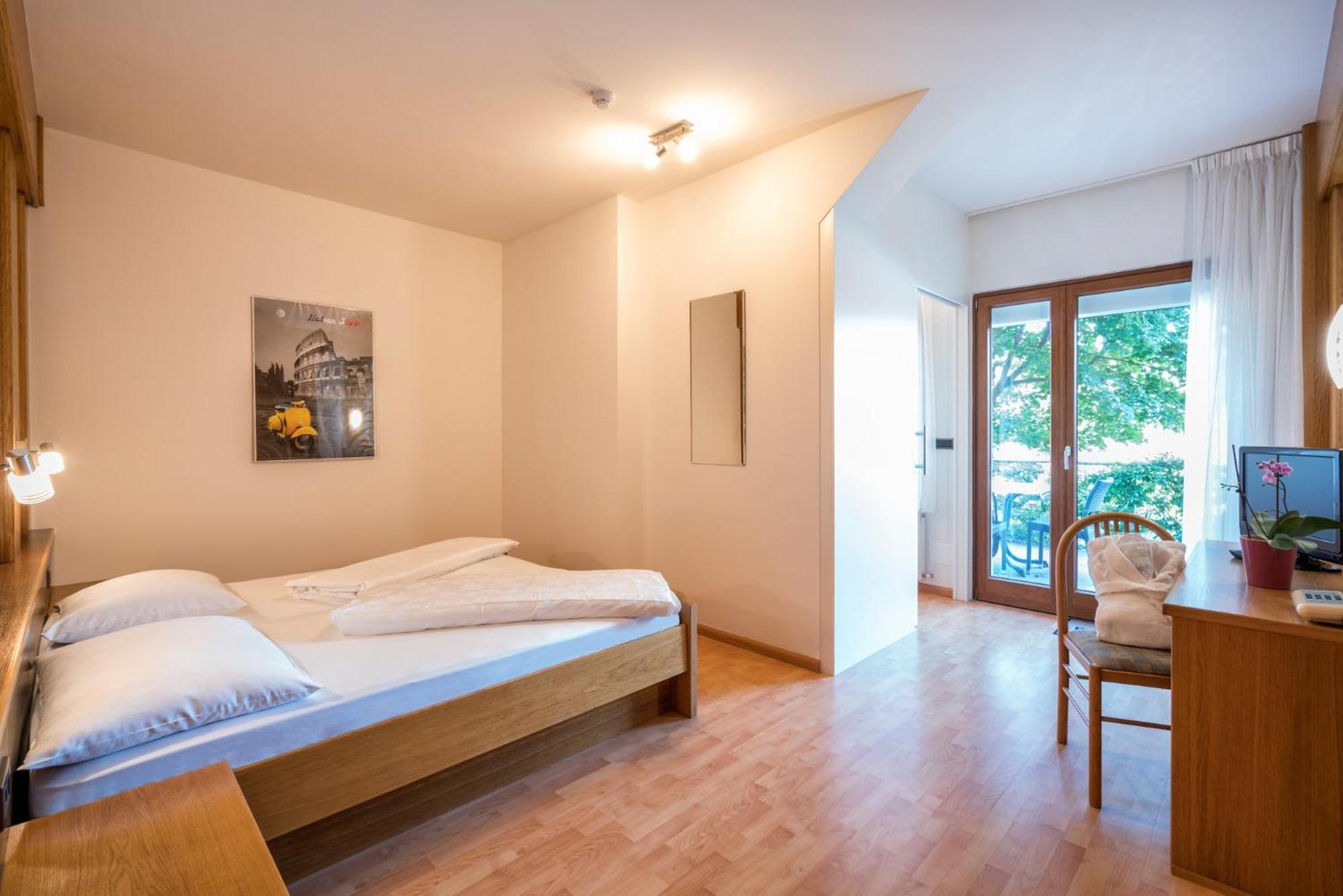 Hotel Garni Gruener Baum Laives Exteriér fotografie