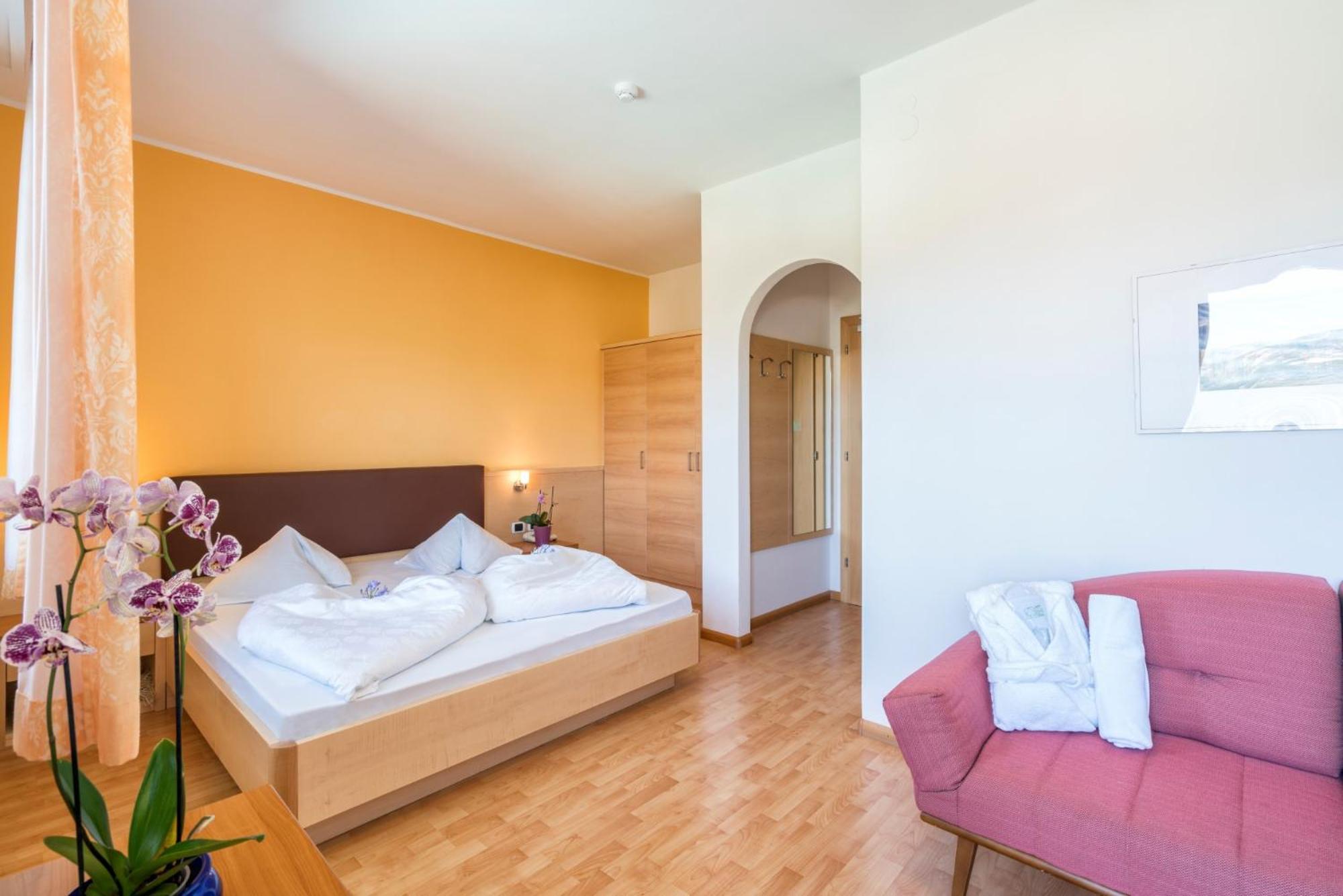 Hotel Garni Gruener Baum Laives Exteriér fotografie