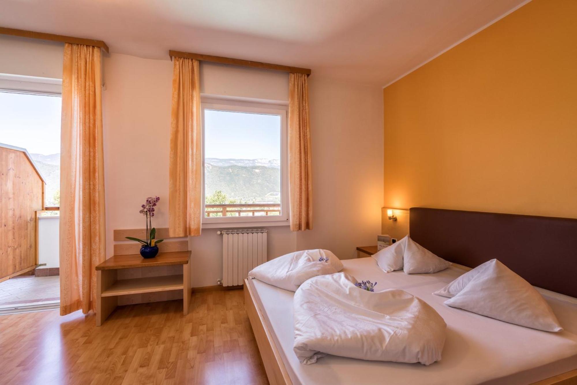 Hotel Garni Gruener Baum Laives Exteriér fotografie