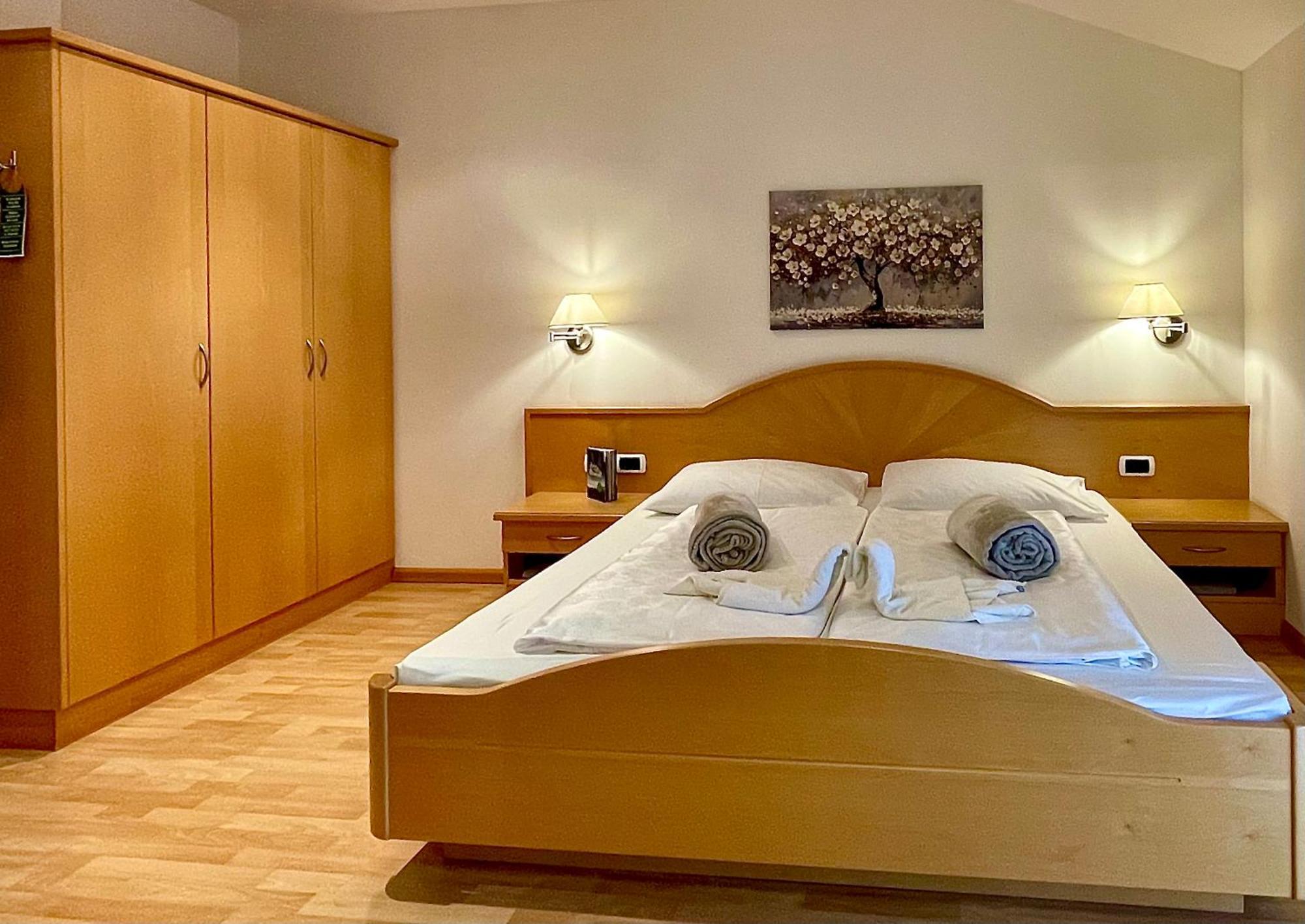 Hotel Garni Gruener Baum Laives Exteriér fotografie